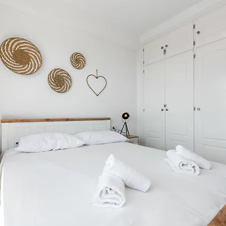 Duquesa Seaview Apartment *